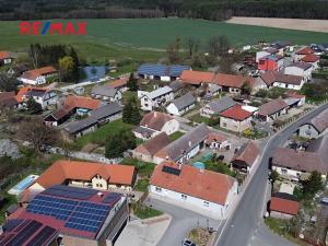 Prodej rodinného domu, Chrást, 280 m2