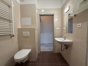 Pronájem bytu 2+kk, Milovice, Slepá, 37 m2