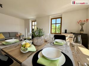 Prodej bytu 2+kk, Horní Blatná, náměstí Sv. Vavřince, 60 m2