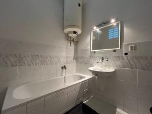 Pronájem bytu 1+1, Šumperk, Myslbekova, 34 m2