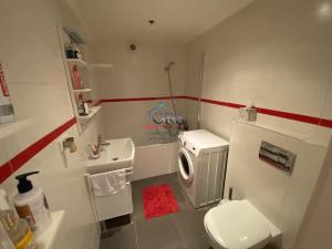 Pronájem bytu 1+kk, Praha - Vršovice, Karpatská, 35 m2