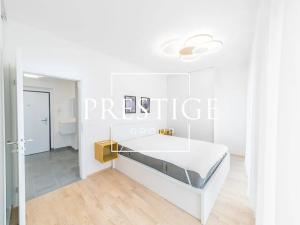 Pronájem bytu 2+kk, Praha - Karlín, Sokolova, 65 m2
