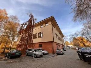 Pronájem kanceláře, Uherské Hradiště, Štěpnická, 131 m2