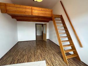 Pronájem bytu 1+1, Brno, Merhautova, 51 m2
