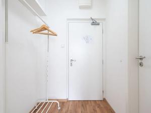 Pronájem bytu 1+kk, Praha - Hostivař, Hornoměcholupská, 26 m2