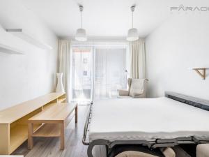 Pronájem bytu 1+kk, Praha - Holešovice, Jateční, 37 m2
