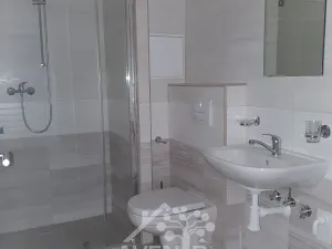 Pronájem bytu 2+kk, Jablonec nad Nisou, Saskova, 42 m2