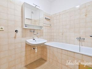 Pronájem bytu 1+1, Bučovice, Slavkovská, 38 m2