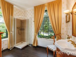 Prodej rodinného domu, Líšnice, 420 m2