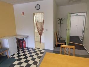 Pronájem kanceláře, Valašské Meziříčí, Mostní, 92 m2