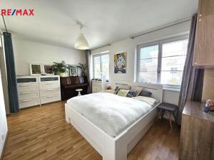 Pronájem bytu 4+1, Praha, Kloboukova, 114 m2