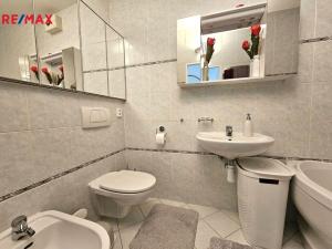 Pronájem bytu 4+1, Praha, Kloboukova, 114 m2