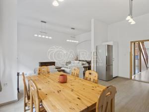 Pronájem bytu 4+kk, Praha, Kateřinská, 120 m2