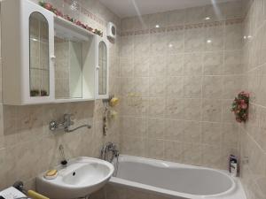 Prodej bytu 2+kk, Praha - Háje, Mendelova, 45 m2