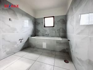 Prodej rodinného domu, Dobřív, 220 m2