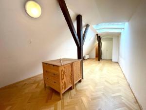 Pronájem bytu 3+kk, Praha - Střešovice, Pod Andělkou, 118 m2