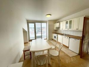 Pronájem bytu 3+kk, Praha - Střešovice, Pod Andělkou, 118 m2