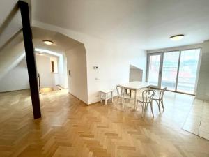 Pronájem bytu 3+kk, Praha - Střešovice, Pod Andělkou, 118 m2