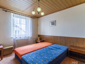 Pronájem atypického bytu, Praha - Dolní Chabry, 22 m2