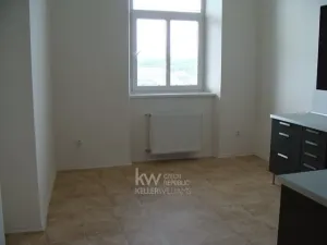 Pronájem bytu 3+kk, Tábor, nám. F. Křižíka, 60 m2