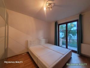 Pronájem bytu 2+kk, Praha - Dejvice, Lindleyova, 50 m2