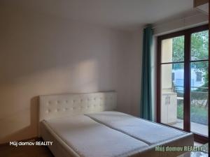 Pronájem bytu 2+kk, Praha - Dejvice, Lindleyova, 50 m2