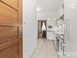 Pronájem bytu 1+1, Praha - Karlín, Sokolovská, 38 m2