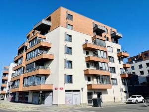 Prodej bytu 2+kk, Praha - Holešovice, V háji, 54 m2
