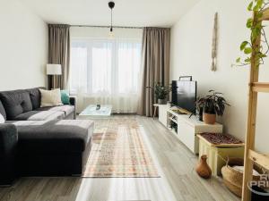 Prodej bytu 2+kk, Praha - Holešovice, V háji, 54 m2