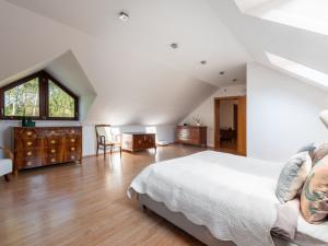 Prodej rodinného domu, Kamenice - Všedobrovice, 330 m2
