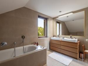 Prodej rodinného domu, Kamenice - Všedobrovice, 330 m2