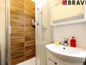 Pronájem bytu 1+1, Brno - Lesná, Loosova, 35 m2