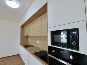 Pronájem bytu 3+kk, Praha - Hlubočepy, Schránilova, 68 m2