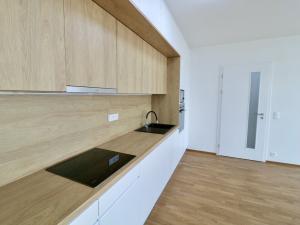 Pronájem bytu 3+kk, Praha - Hlubočepy, Schránilova, 68 m2