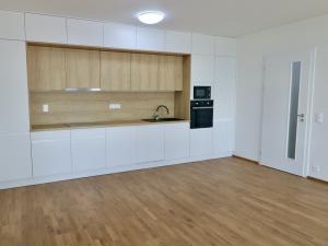 Pronájem bytu 3+kk, Praha - Hlubočepy, Schránilova, 68 m2