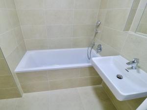 Pronájem bytu 3+kk, Praha - Hlubočepy, Schránilova, 68 m2