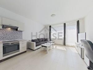 Prodej bytu 1+kk, Praha - Dolní Měcholupy, Honzíkova, 37 m2