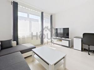 Prodej bytu 1+kk, Praha - Dolní Měcholupy, Honzíkova, 37 m2