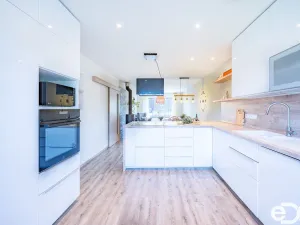 Prodej rodinného domu, Golčův Jeníkov, V Zahradách, 156 m2