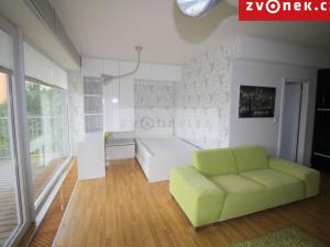 Pronájem bytu 1+kk, Zlín, Pod Křiby, 38 m2