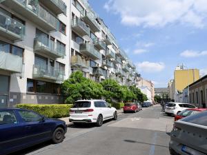 Pronájem bytu 1+kk, Praha - Holešovice, U měšťanského pivovaru, 45 m2