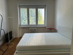 Pronájem bytu 2+1, Praha - Strašnice, Na hroudě, 58 m2