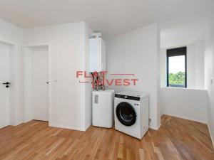 Prodej rodinného domu, Panenské Břežany, Hlavní, 260 m2