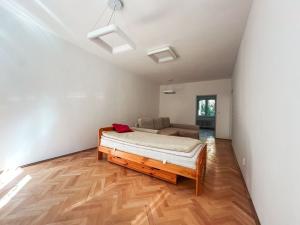 Pronájem bytu 3+1, Praha - Břevnov, Boučkova, 72 m2