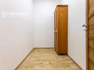 Pronájem bytu 2+1, Teplice, Benešovo náměstí, 76 m2