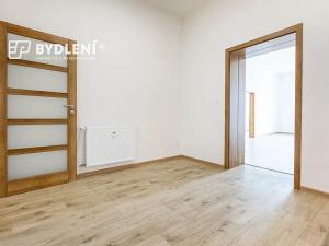 Pronájem bytu 2+1, Teplice, Benešovo náměstí, 76 m2
