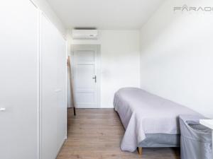 Pronájem bytu 3+kk, Praha - Karlín, Sokolovská, 70 m2