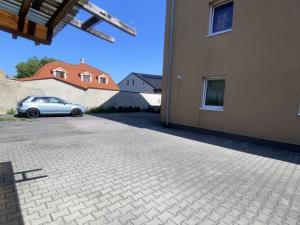 Pronájem bytu 1+1, Kladno, Školská, 35 m2