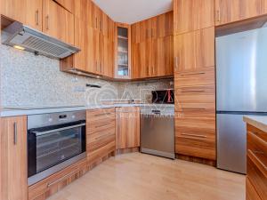 Pronájem bytu 1+kk, Praha - Troja, Hnězdenská, 39 m2