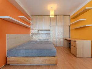 Pronájem bytu 1+kk, Praha - Troja, Hnězdenská, 39 m2